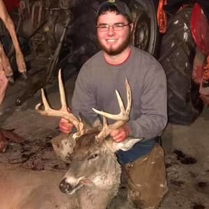 Meet your Posher, Levi